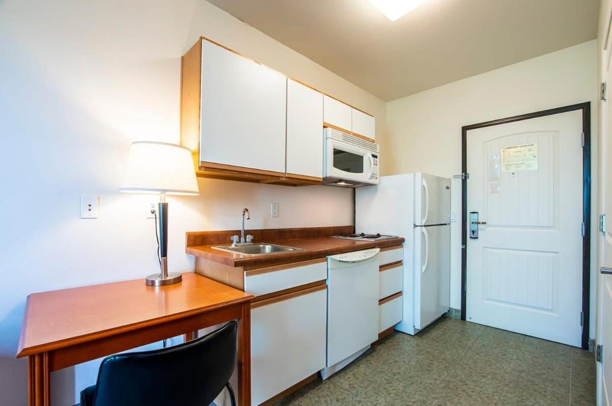 Sierra Vista Studio Apartment With Full Kitchen And King Bed Kültér fotó