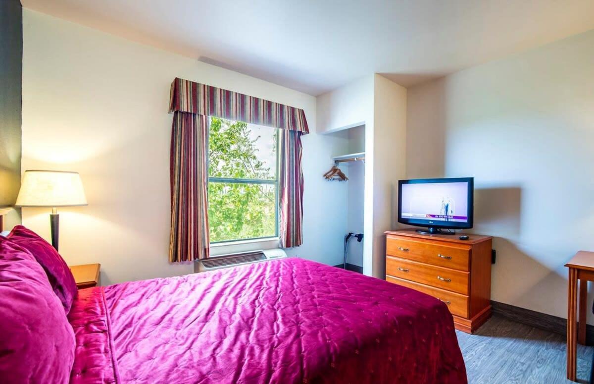 Sierra Vista Studio Apartment With Full Kitchen And King Bed Kültér fotó